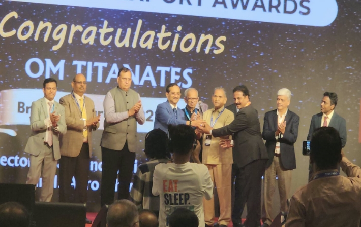 OM TITANATES receiving the CHEMEXCIL Export Award 2022–23